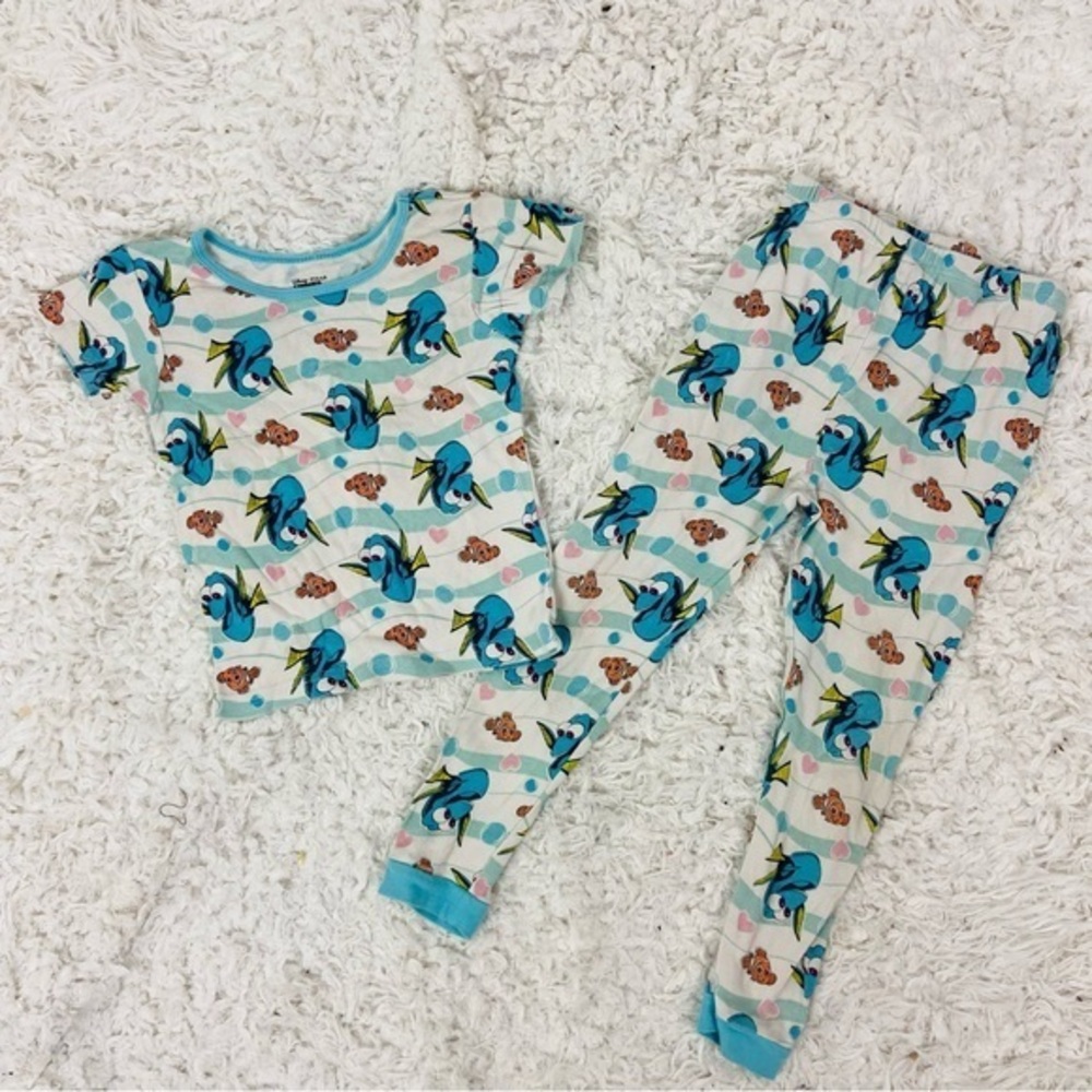 Disney’s Pixar finding Dory Blue Fish Marlon & Dory heart Print Kids Pajama Set
